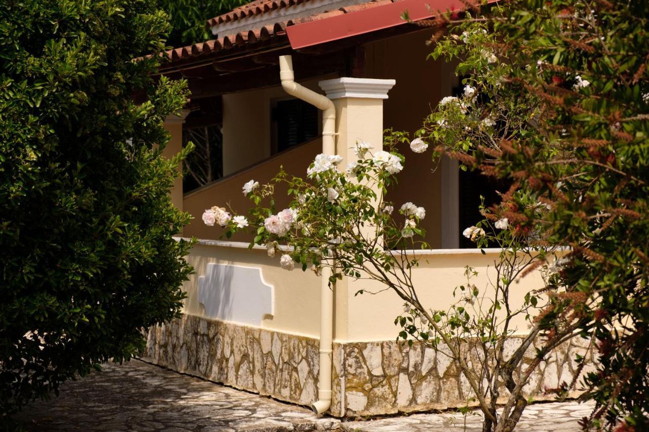 Erifili Apartments Sidárion Exterior photo